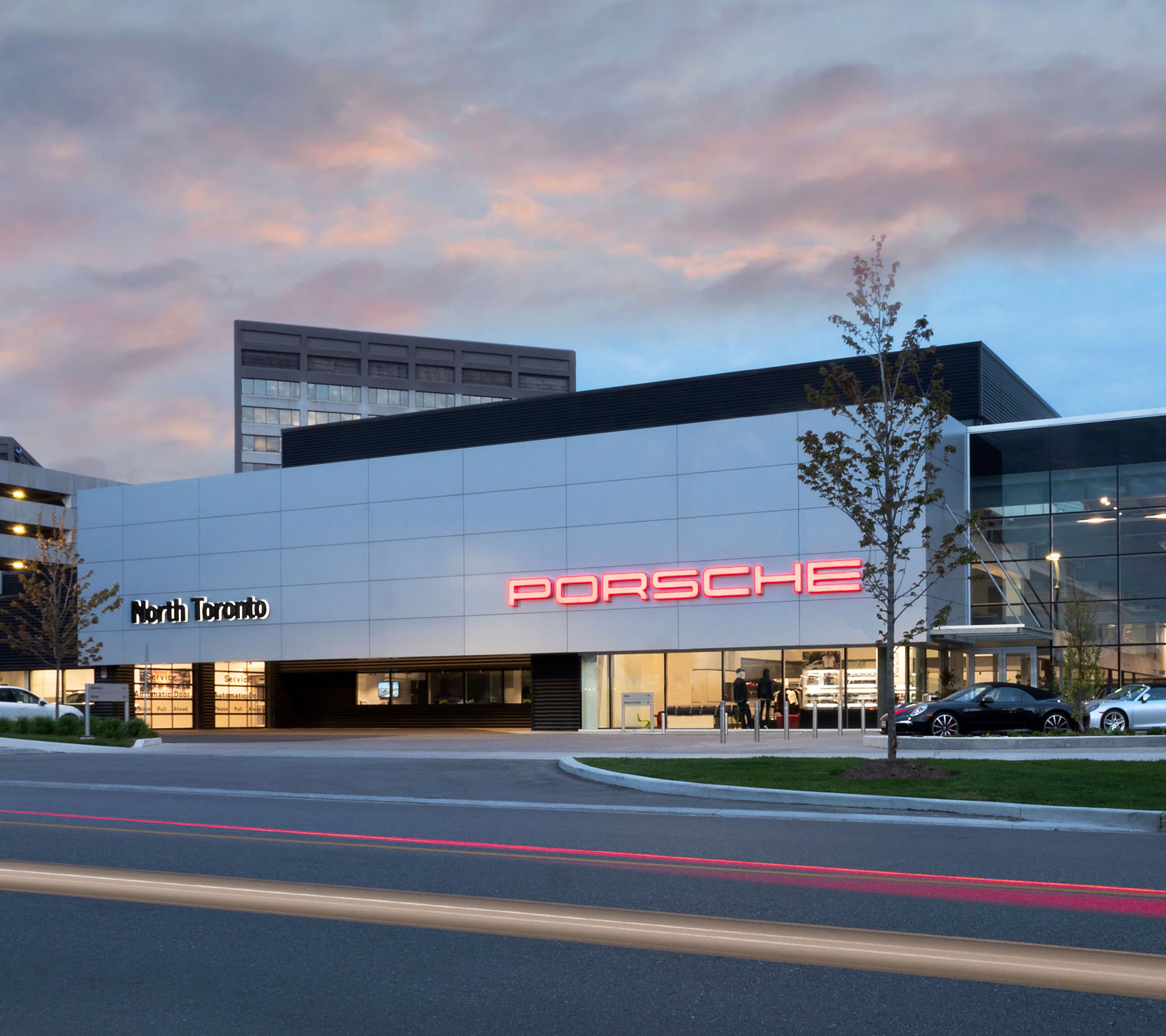 Porsche Centre North Toronto